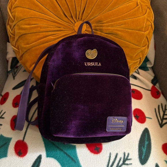 Loungefly Her Universe Disney Villains Ursula Velvet Mini Backpack - Picture 6 of 8